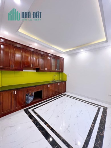 Bán căn nhà 94m2 phố Âu cơ, Tây Hồ 10m ngõ Ô tô tránh 3 thoáng Giá hấp dẫn 7.1 Tỷ