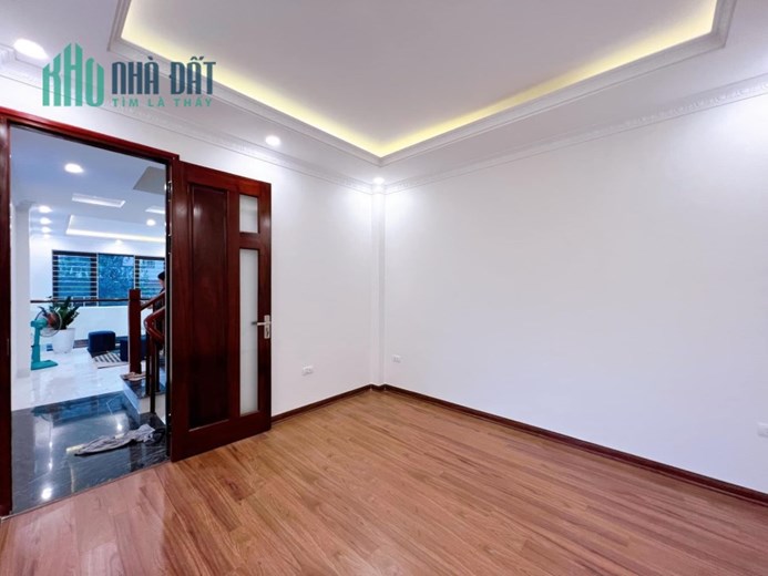 Bán ngôi nhà 91m2 phố Âu cơ, Tây Hồ Ngõ Ô tô đỗ cửa 2 thoáng Giá đầu tư 7.3 Tỷ
