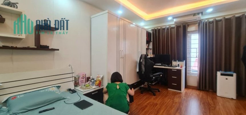 Bán căn nhà 96m2 phố Âu cơ, Tây Hồ ngõ Ô tô tránh 10m Lô góc Duy nhất 1 căn 7.4 Tỷ