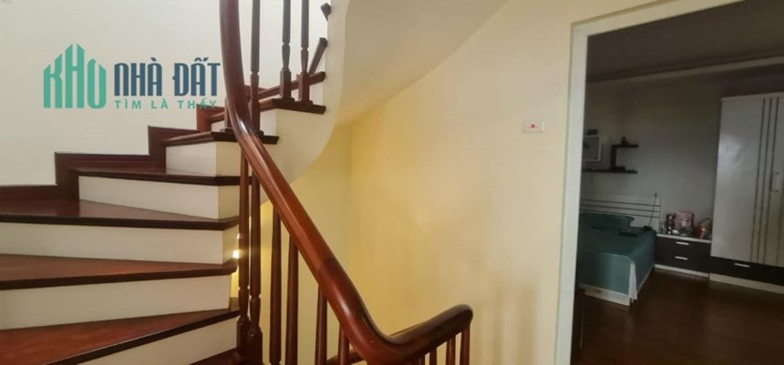 Bán căn nhà 95m2 phố Âu cơ, Tây Hồ Ngõ Ô tô đỗ cửa Lô góc Giá đầu tư 7.1 Tỷ