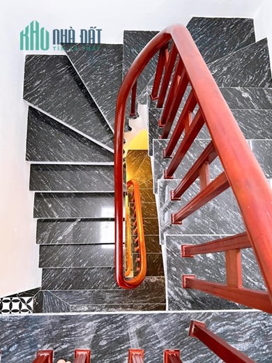 Bán ngôi nhà 96m2 phố Âu cơ, Tây Hồ Ô tô đỗ cửa Lô góc Bao sang tên 7.2 Tỷ