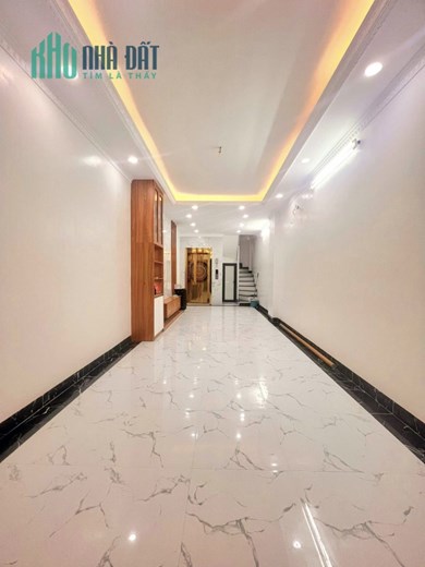 Bán nhà 46m2 Mặt phố Thụy Khuê, Tây Hồ Gara 2 Ô tô tránh Vỉa hè Kinh doanh tốt 11.4 Tỷ