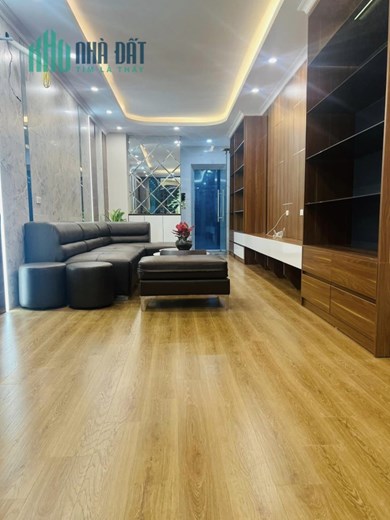 Bán căn nhà 40m2 Mặt phố Thụy Khuê, Tây Hồ Gara 2 Ô tô tránh Mặt tiền rộng Kinh doanh đắc địa 11.4