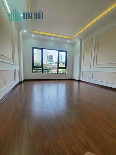 Ô tô đỗ cửa, bán nhà Đỗ Đức Dục, 41m2, Chủ cần tiền gấp để cho con đi du học cần bán 4 tỷ 5