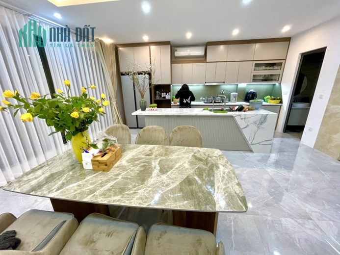 Sốc! Bán nhà Đỗ Đức Dục, 42m2,  lô góc - gần ô tô - nhà đẹp 4 tỷ 6