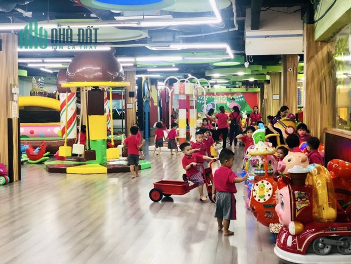 Cần nhượng lai trường mẫu giáo cao cấp khu vực Cẩm Lệ doanh thu 780 triệu/ tháng.