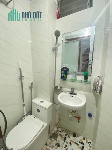 Bán nhà sổ đỏ chính chủ 5 tầng phố Hồng Mai, trung tâm quận Hai Bà Trưng, thông các phố Bạch Mai,