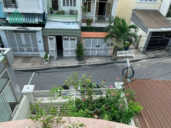 BÁN NHÀ hẻm XE HƠI tránh _ 81m2, Nguyễn Thị Thập Quận 7_ NHỈNH 9 Tỷ