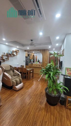 Bán Căn hộ CC  Học Viện Quốc Phòng - Đường Nguyễn Văn Huyên - Lô góc 137m2 3N3WC - Giá 5.99 tỷ