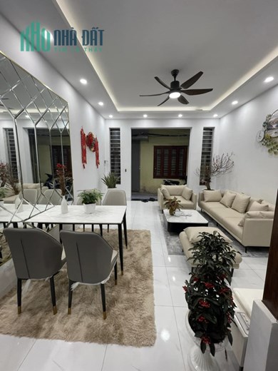 THẬT 100%KHU HIẾM NHÀ BÁN - CẠNH UBND NHÂN CHÍNH - CÓ BÃI ĐỖ XE OTO LH O868468585