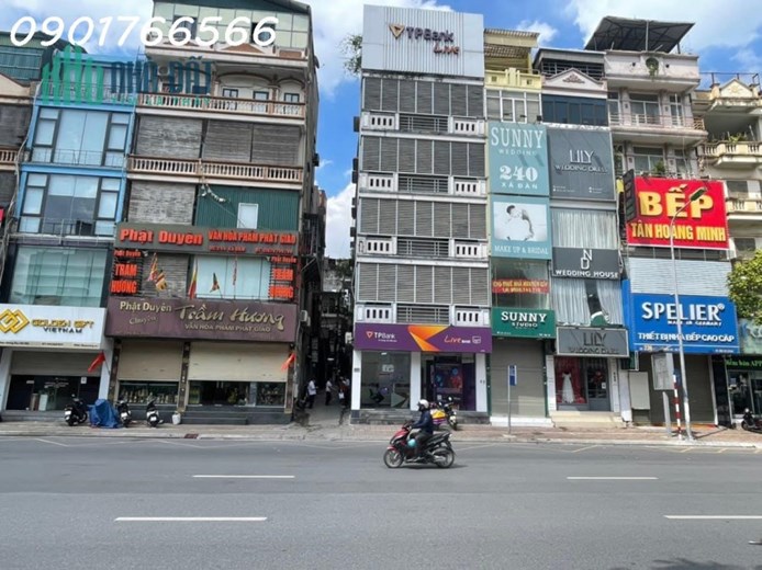 Bán Đất Tặng Nhà, Mặt Phố Xã Đàn, Quận Đống Đa, 140m x 4T, Giá 68 tỷ.