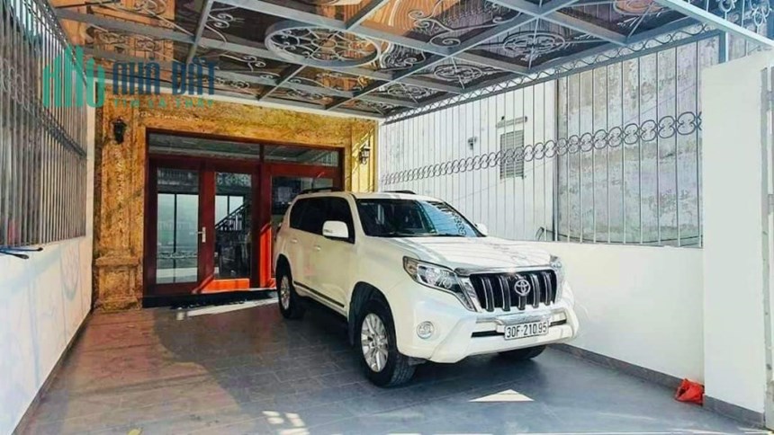 CHO THUÊ NHÀ NGUYÊN CĂN NGUYỄN VĂN CỪ, LONG BIÊN 100m2 * 4 ngủ * ô tô đỗ cửa