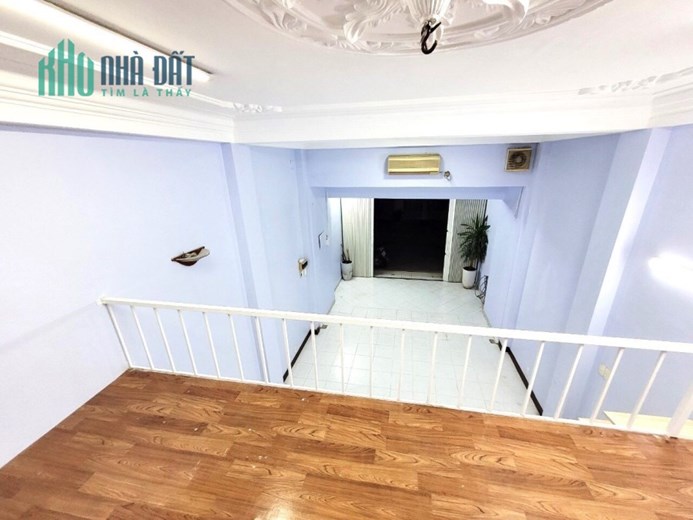 CẦN SANG MẶT BẰNG TRỐNG HOẶC SANG QUÁN