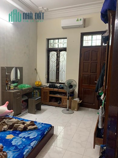Bán đất tặng nhà 2T Nguyễn Văn Cừ 48m oto đỗ cửa, vào nhà giá 3 tỷ 7 TL. LH: 0936123469