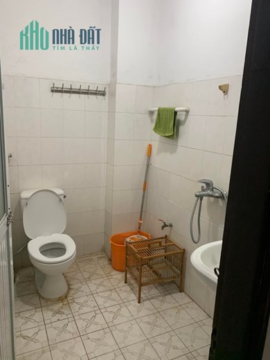 Bán đất tặng nhà 2T Nguyễn Văn Cừ 48m oto đỗ cửa, vào nhà giá 3 tỷ 7 TL. LH: 0936123469