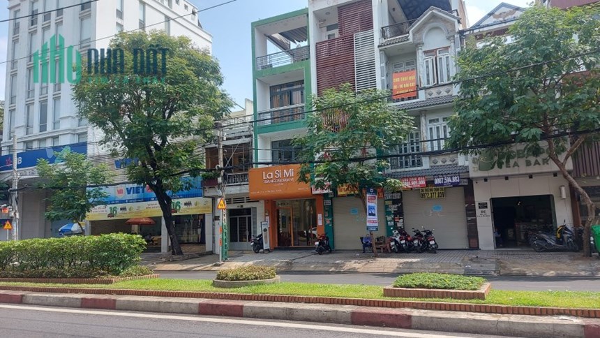 BD.Ngộp Bán nhà MT gấp Bàu Cát đôi, 4x18,2m, 3 tầng st, giá giảm sâu chỉ còn 23 tỷ
