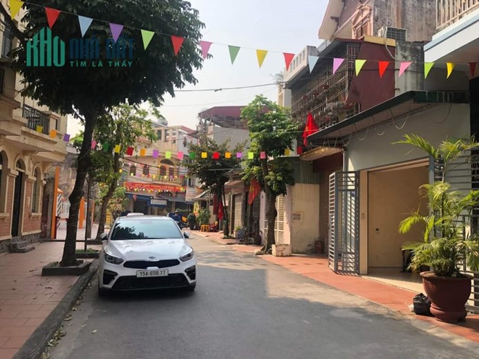 Bán nhà mặt ngõ to 7m, diện tích 78m 4 tầng GIÁ 5 tỉ khu dân cư cao cấp Nguyễn Văn Linh