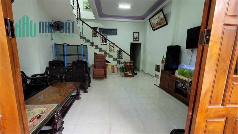 BÁN NHÀ 2T MẶT TIỀN MGUYỄN HỮU THỌ DIỆN TÍCH RÔNG 210M2, RỘNG 7M