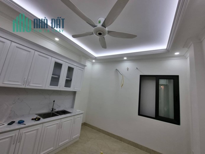 Bán nhà Nghĩa Tân, Cầu Giấy. 46m2x5; giá 12.5 tỷ . Phương