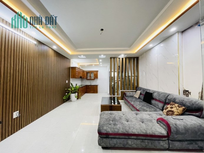 Bán nhà rẻ đẹp phố Thiên Lôi, 4 tầng 4 ngủ, GIÁ 2.39 tỉ ngay gần Cầu Rào 1