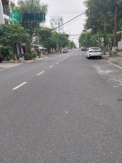 Cần bán tòa Căn Hộ Vị Trí Đẹp Đường 10m5 Quận Ngũ Hành Sơn 100m2 5 tầng