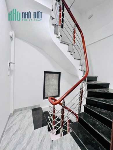 Bán đất tặng nhà phố Lê Văn Lương Thanh Xuân 42m 3 tầng ngõ thông kinh doanh 4.6 tỷ