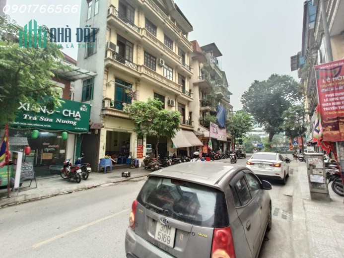 Bán Đất Tặng Nhà Mặt Phố Chùa Láng, Quận Đống Đa, 85m x 3T, Giá 18 tỷ.