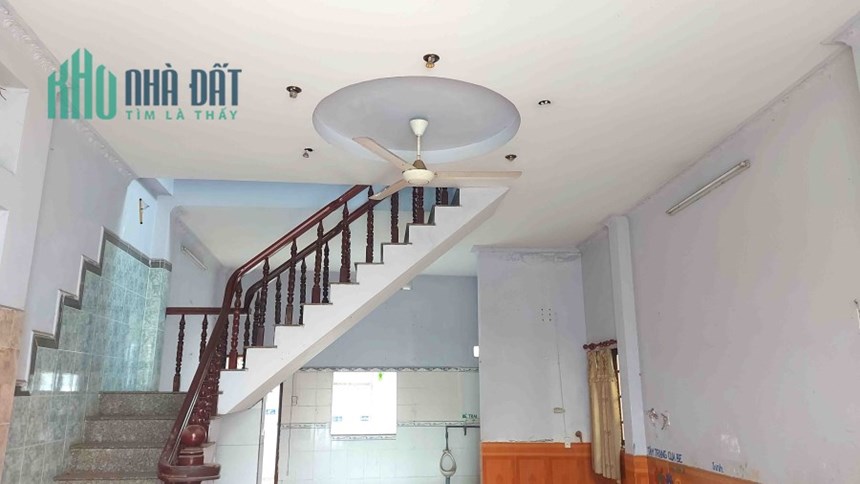 Bán Nhà Cầu Vượt Linh Xuân - Thủ Đức - 205m2, Ngang 7.5m – Hẻm Xe Tải – Cần Tiền Bán Gấp