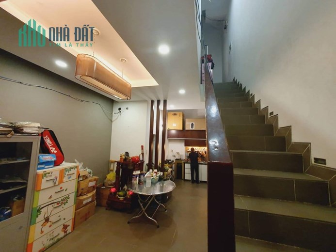 BÁN NHÀ 4 TẦNG, 55M2, HXT 10M, NGAY TT QUẬN 9, CHỈ NHỈNH 5 TỶ