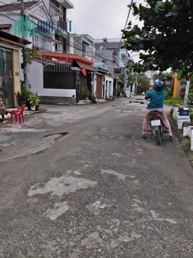 BÁN NHÀ 4 TẦNG, 55M2, HXT 10M, NGAY TT QUẬN 9, CHỈ NHỈNH 5 TỶ