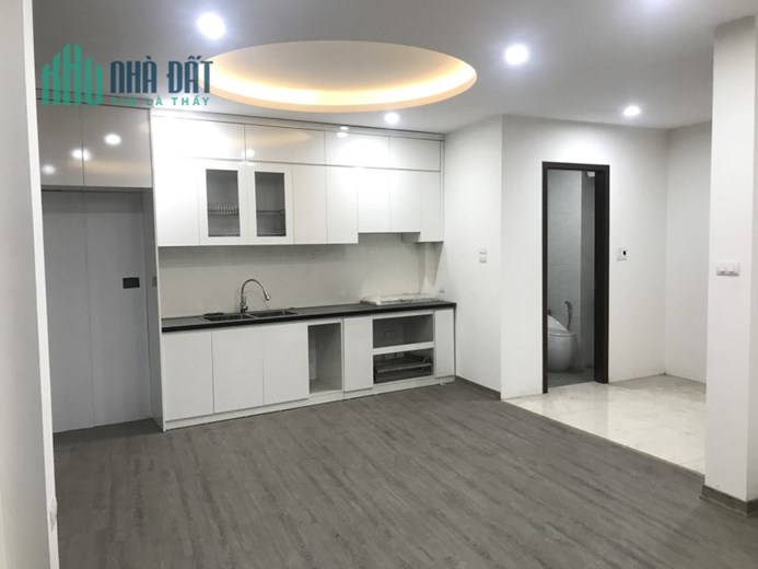 Bán gấp Nhà Phố Láng Hạ 40m 5Tầng MT 5,8m  chỉ 4,7 tỷ.