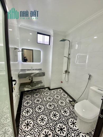 BÁN NHÀ PHỐ NGUYỄN SƠN, DT 35M, 5T, 4.5 TỶ NGÕ THÔNG KHU VIP CBCC NGHÀNH HÀNG KHÔNG".