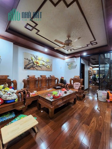 Bán nhà Trung Kính To, DT 65m2 gara ô tô, 2 ô tô tránh, kinh doanh hơn 12 Tỷ