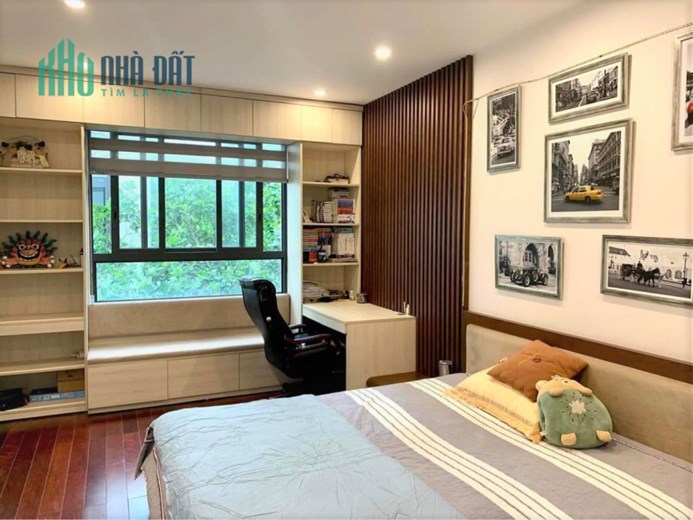 Bán nhà Trung Kính To, DT 65m2 gara ô tô, 2 ô tô tránh, kinh doanh hơn 12 Tỷ