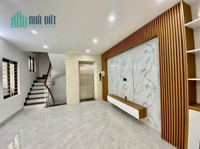 BÁN NHÀ PHỐ NGUYỄN VĂN CỪ 65M 6 TẦNG  CHỈ 9 TỶ, LÔ GÓC, THANG MÁY Ô TÔ VÀO NHÀ.