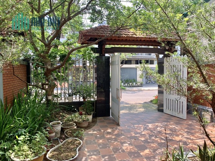 Cho thuê nhà mặt phố ngay trung tâm thành phố Huế