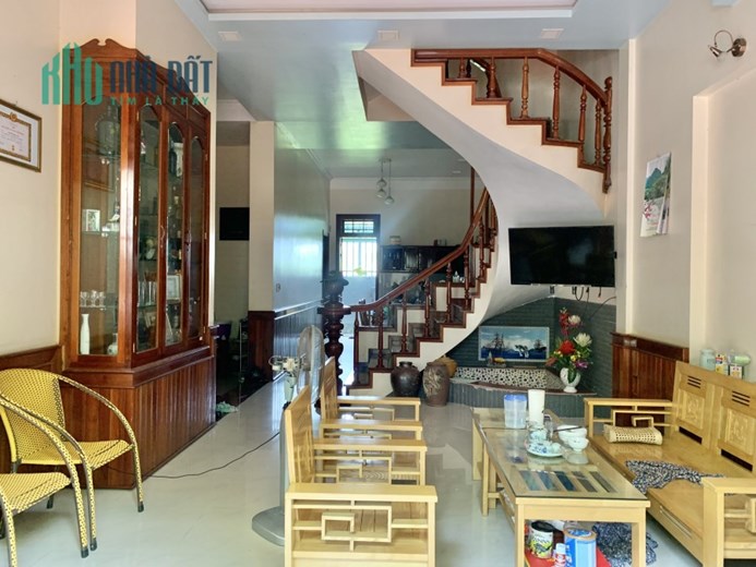 Cho thuê nhà mặt phố ngay trung tâm thành phố Huế
