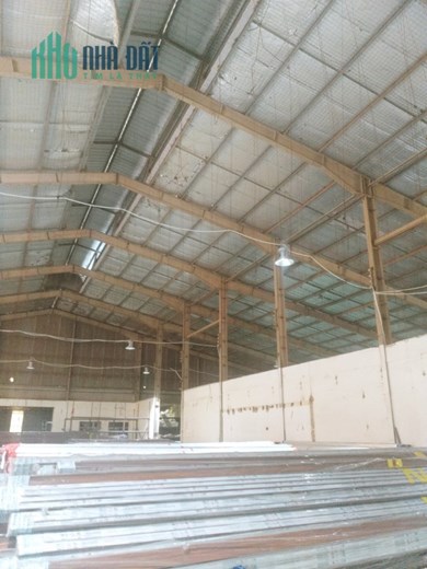 Cho thuê kho xưởng dt 5000m2 đường Hà Huy Tập, Yên Viên, Gia Lâm, HN.
