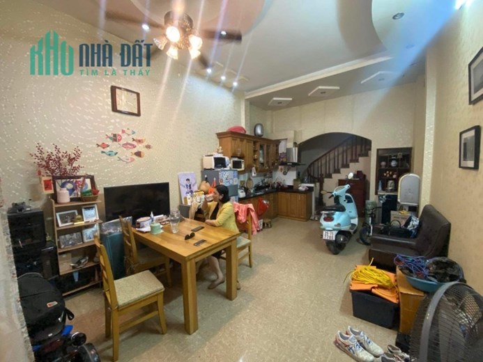 Bán nhà Phan Đình Giót Thanh Xuân, 38mx5T MT 4m gần phố NHÀ ĐẸP ở ngay nhỉnh 4 tỷ lh 0975124520