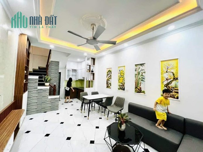 BÁN NHÀ KHƯƠNG ĐÌNH - THANH XUÂN PHÂN LÔ, GẦN PHỐ, 2 THOÁNG, NGÕ SIÊU RỘNG 35M2 NHỈNH 4 TỶ