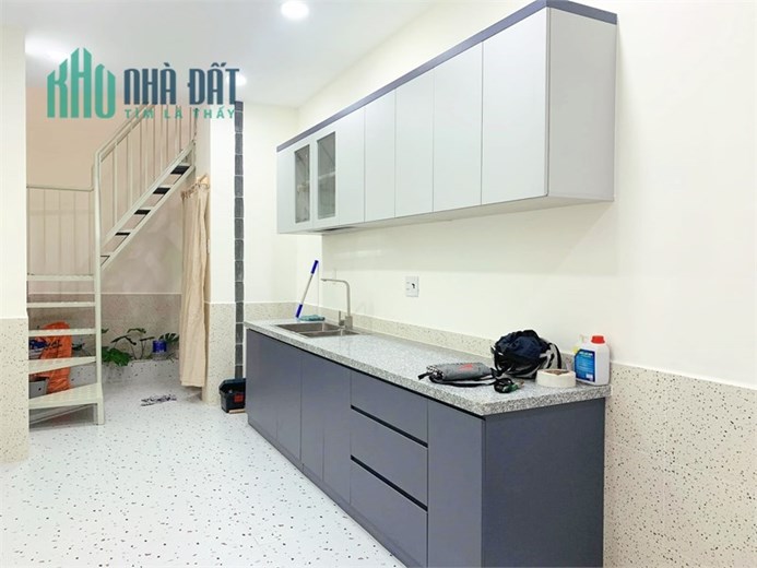 Nhỉnh 4 tỷ có nhà Trung tâm Tân Bình, Nguyễn Trọng Tuyển - 60m2 - Dân trí cao