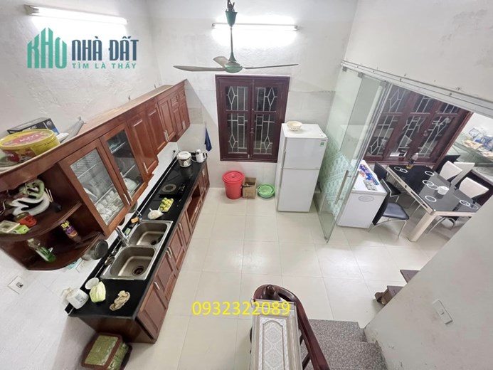 Nhà Đại Cồ Việt, Q.Hai Bà Trưng 200m2 - 3 tầng - Mặt tiền 12m - Ô tô đỗ trong nhà