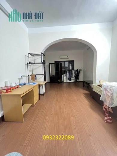 Nhà Đại Cồ Việt, Q.Hai Bà Trưng 200m2 - 3 tầng - Mặt tiền 12m - Ô tô đỗ trong nhà