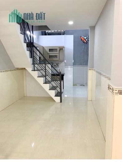 Nhà trệt + lầu  Hưng Phú-Dã Tượng P10 Q8 - 9 triệu / tháng