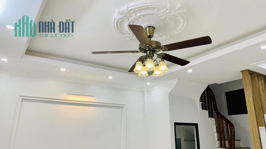 Bán nhà Xuân Diệu, nhà đẹp ngõ nông giáp Hồ Tây, DT 41mx4T, chỉ 5.38 tỷ