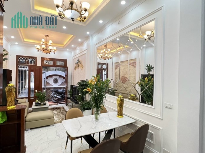 Hạ giá 500 tr, Gia đình cần bán nhà Đỗ Đức Dục, 45m2, kinh doanh cực đỉnh, 3 ô tô tránh gần, 4 tỷ 9