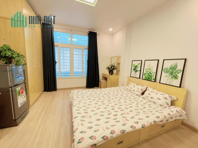 Hạ giá 500 tr, Gia đình cần bán nhà Đỗ Đức Dục, 45m2, kinh doanh cực đỉnh, 3 ô tô tránh gần, 4 tỷ 9