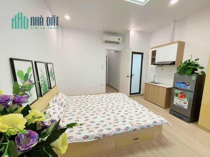 Hạ giá 500 tr, Gia đình cần bán nhà Đỗ Đức Dục, 45m2, kinh doanh cực đỉnh, 3 ô tô tránh gần, 4 tỷ 9