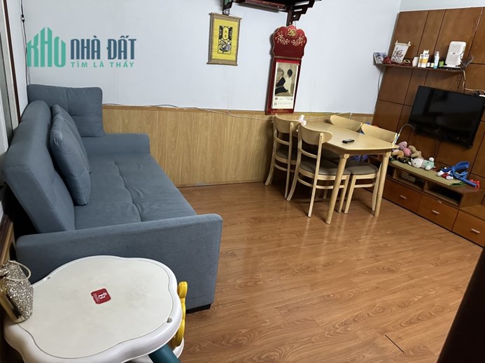 Chính chủ bán nhà tập thể tầng 1 ngõ 68 Quan Nhân, Cầu Giấy. Gần Royal City. Kinh doanh dc