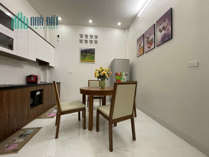 Tặng full nội thất ngoại, bán nhà đẹp Đỗ Đức Dục, 46m2, ngõ thoáng sáng, văn minh, 4  tỷ 99